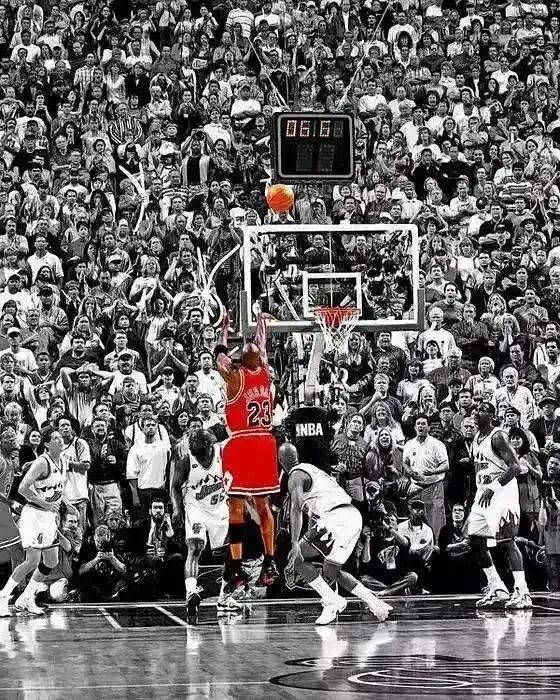 公牛主场溃败爵士，富尔茨发威带领队伍力挽狂澜