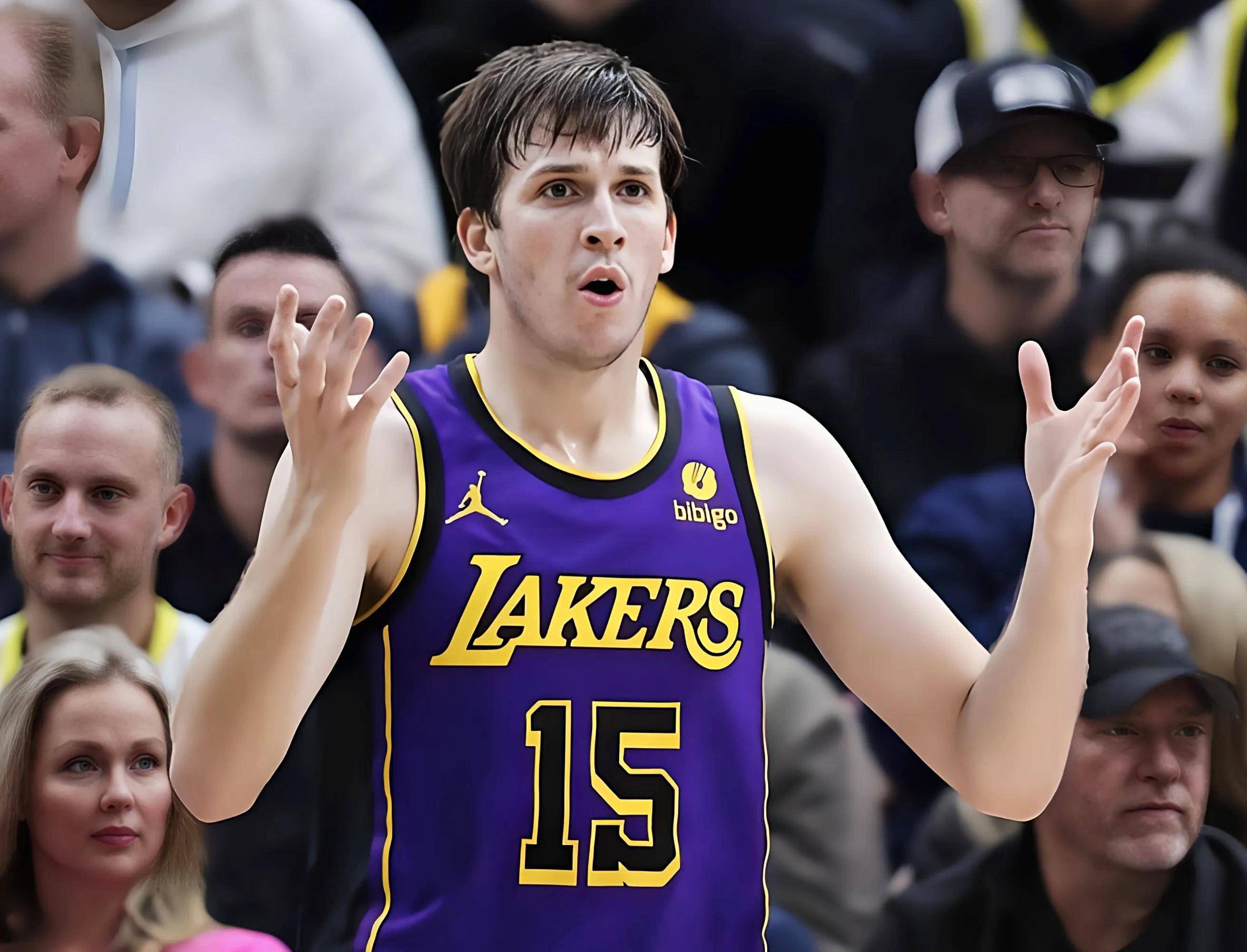 关于开拓者主场击败篮网，拉塞尔得分全面的信息