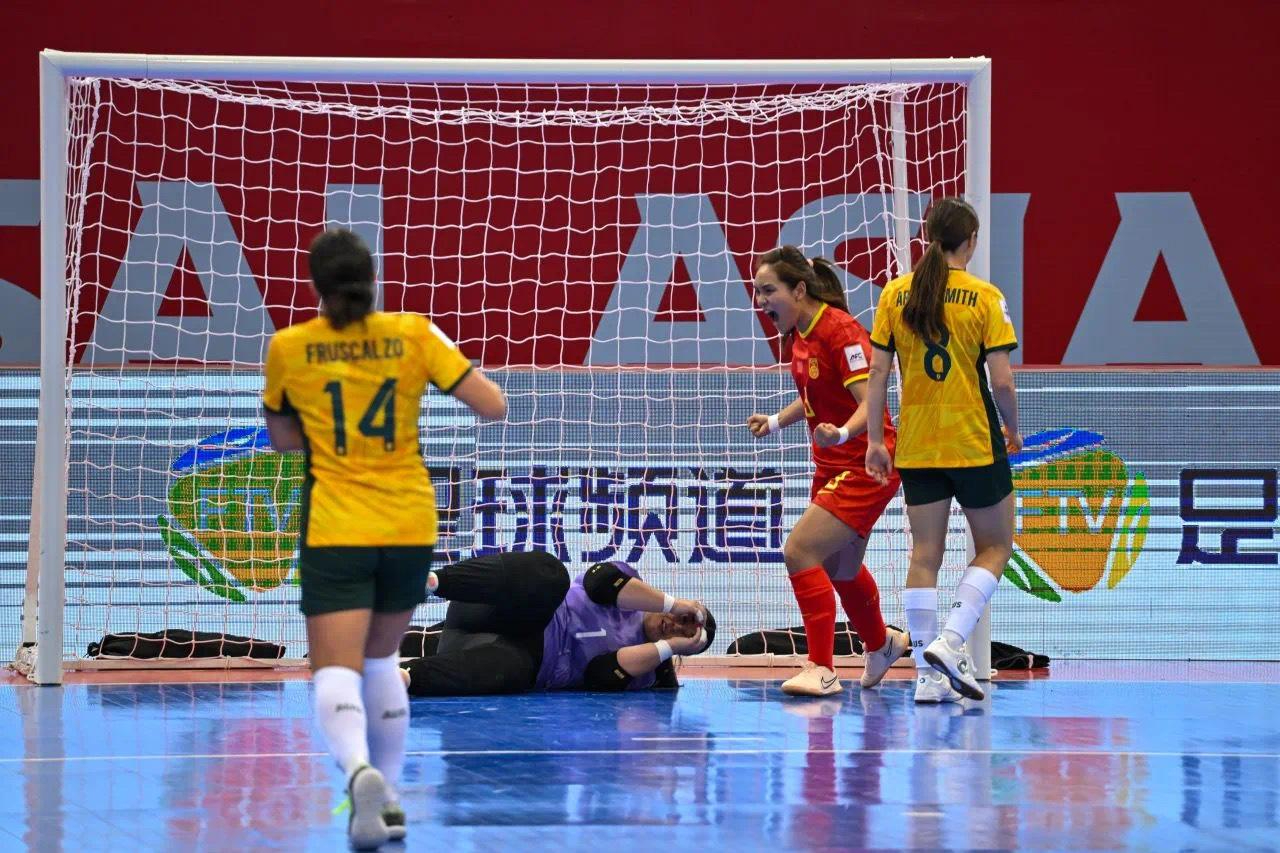 包含千难万难，女子足球比赛的困难与挑战的词条