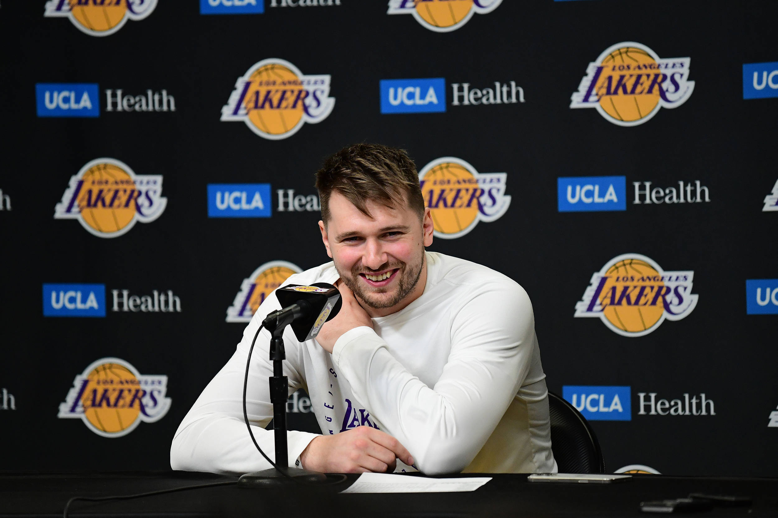 湖人大将连发制胜，带队逆袭重返胜利巅峰