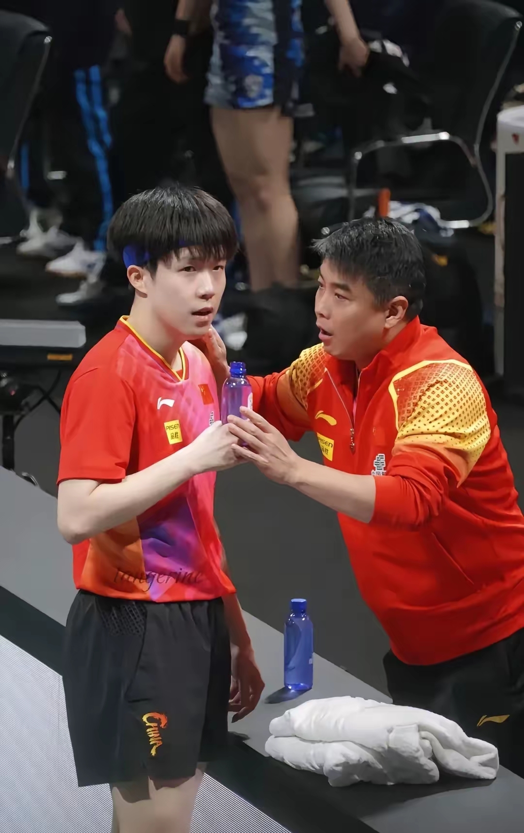 日本乒乓球队鏖战德国乒乓球队,王皓关键制胜 日本乒乓球队鏖战德国乒乓球队,王皓关键制胜