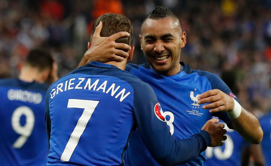 熊猫体育官方-法国队鏖战奥地利队，奥恰洛夫刷新纪录