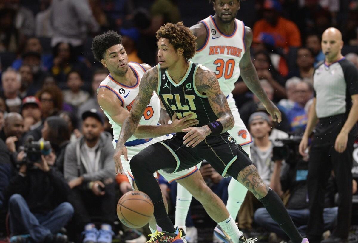 关于广东队轻取鹈鹕，布伦森关键制胜的信息